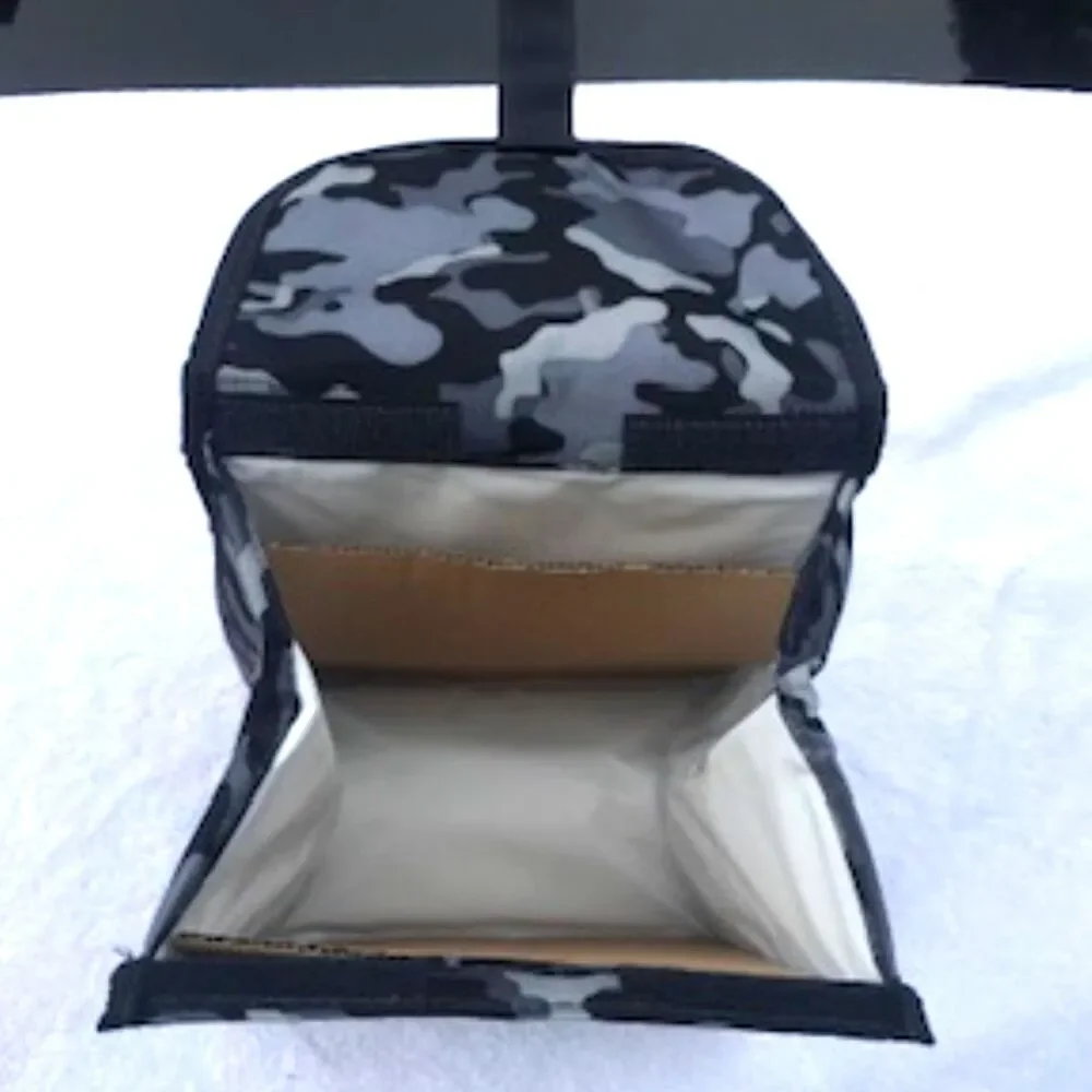 {2} Freezable Lunch Bags w/ Gel-Lined Walls & Zip Closure . Freezes Overnight